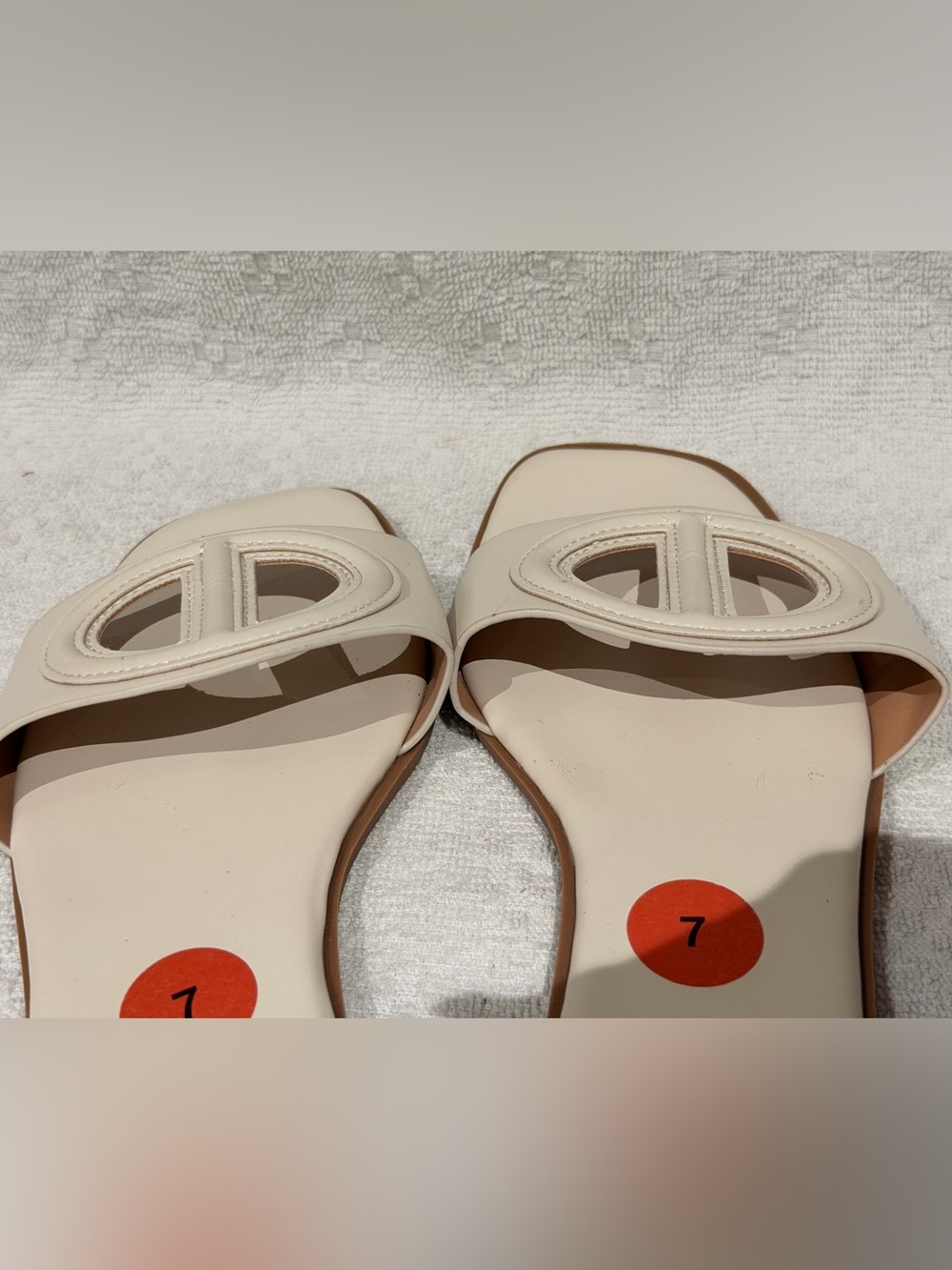 TOP Moda Cream Open-Toe Slide Sandals - Picture 4 of 4